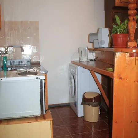 Apartment Apolonia 17 *